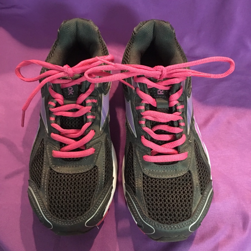Reebok Sneakers